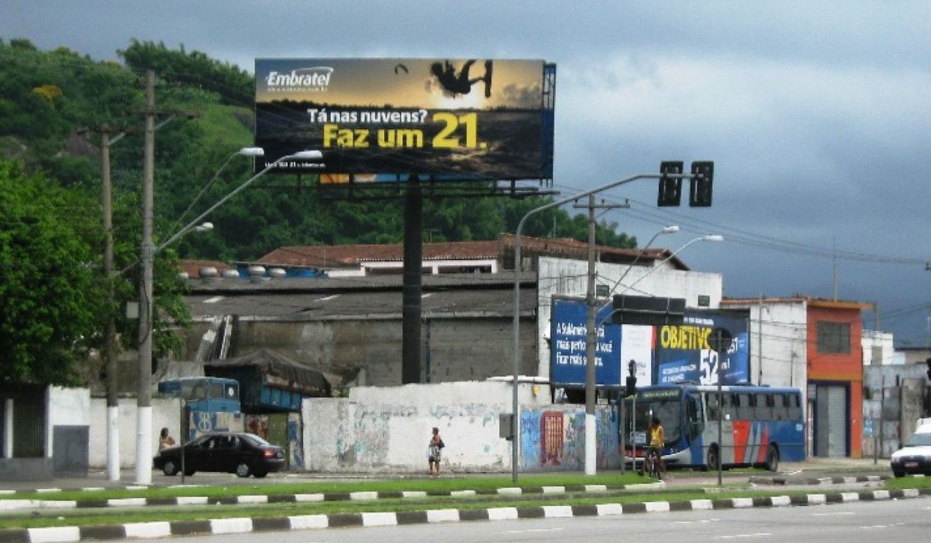 Painel Rodoviário Rod. Anchieta km 66 – Santos/SP – 10m x 4m