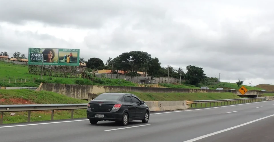 Frontlight – Rod. Carvalho Pinto km 88,950, São José dos Campos - SP – São José dos Campos/SP